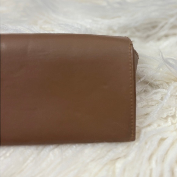 Authentic Burberry Sunglasses Case Holder Tan Leather (item #N07) - Picture 4 of 8